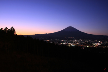 富士山のシルエット.jpg